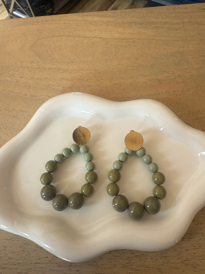 Boucles d’oreilles vertes kaki