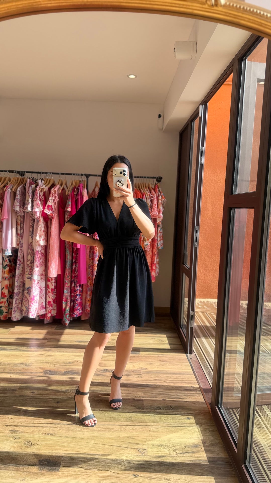 Robe courte Anail noir (PRÉCOMMANDE expédition 13 Mai