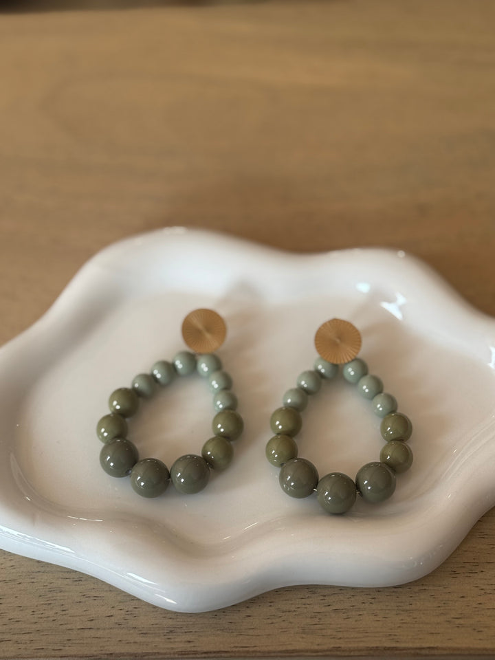 Boucles d’oreilles vertes kaki