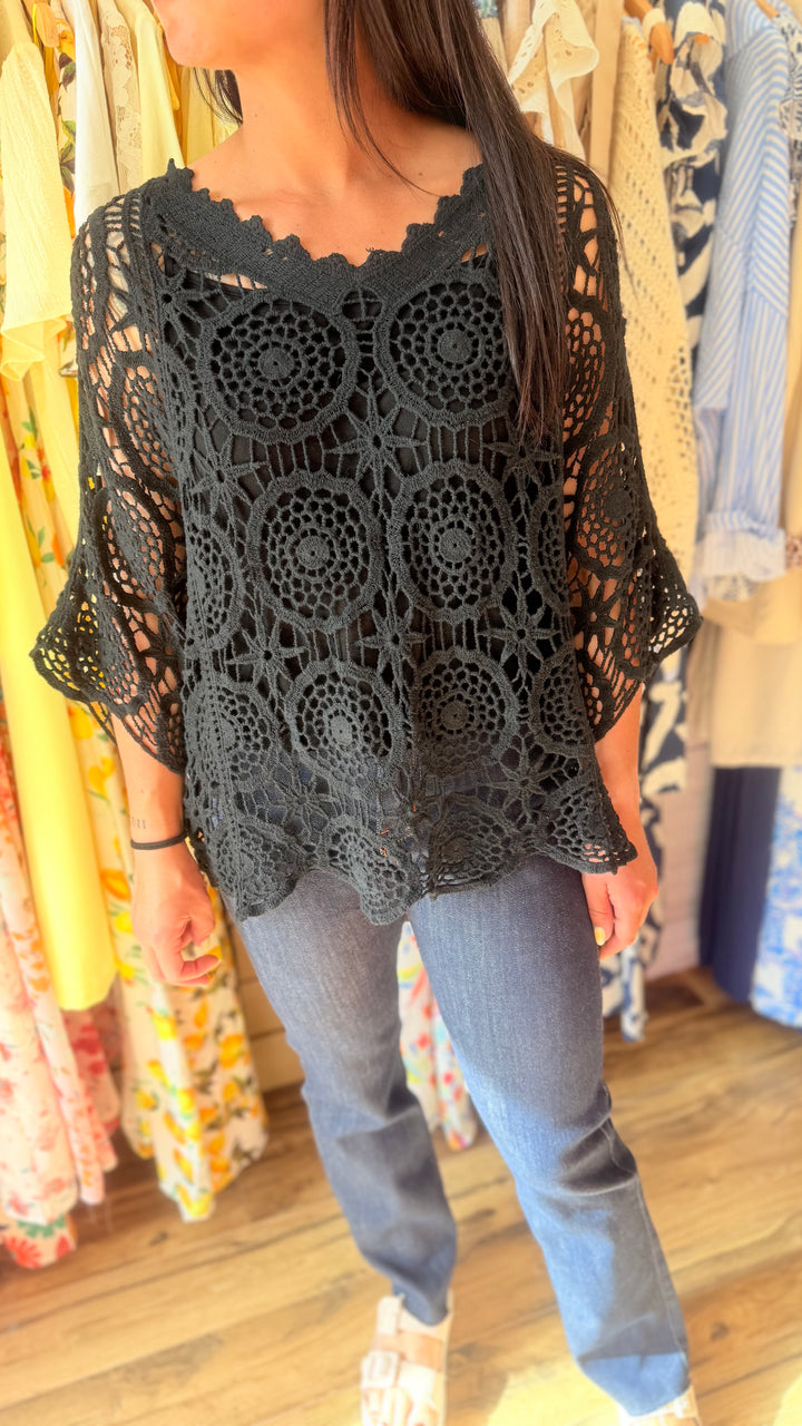 Top crochet noir