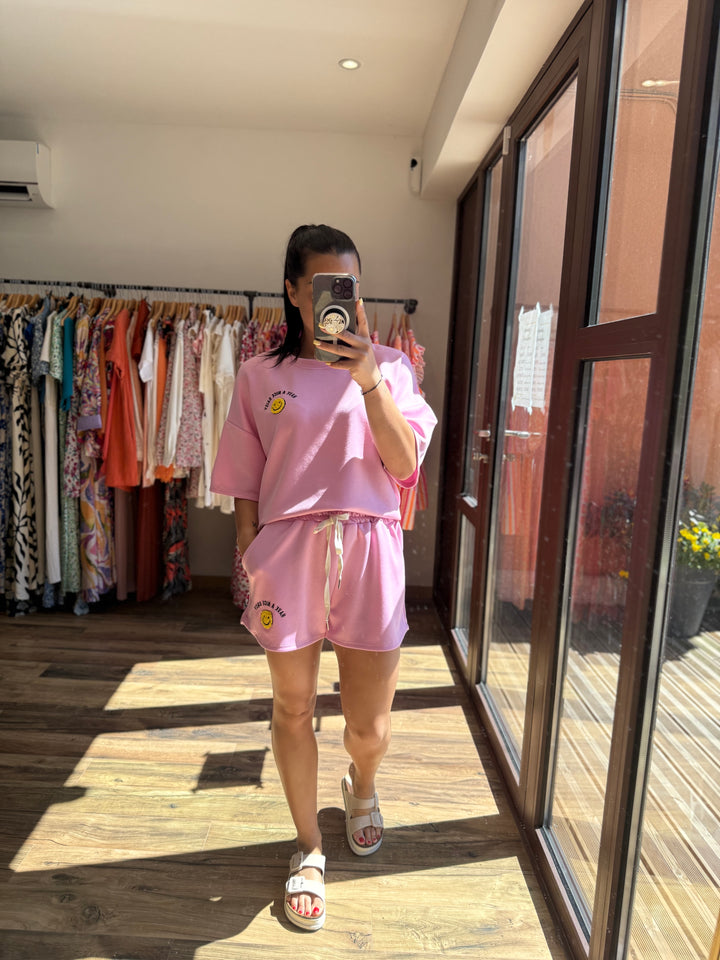 Ensemble smiley rose