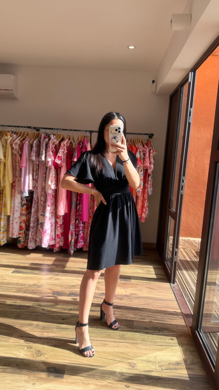 Robe courte Anail noir CURVY (PRÉCOMMANDE EXPÉDITION 28/05)