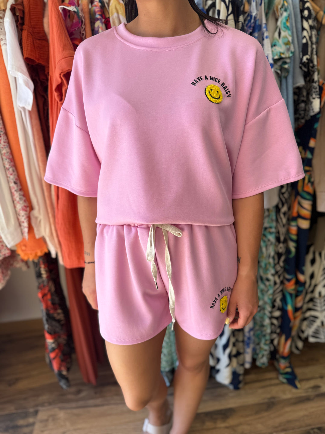 Ensemble smiley rose