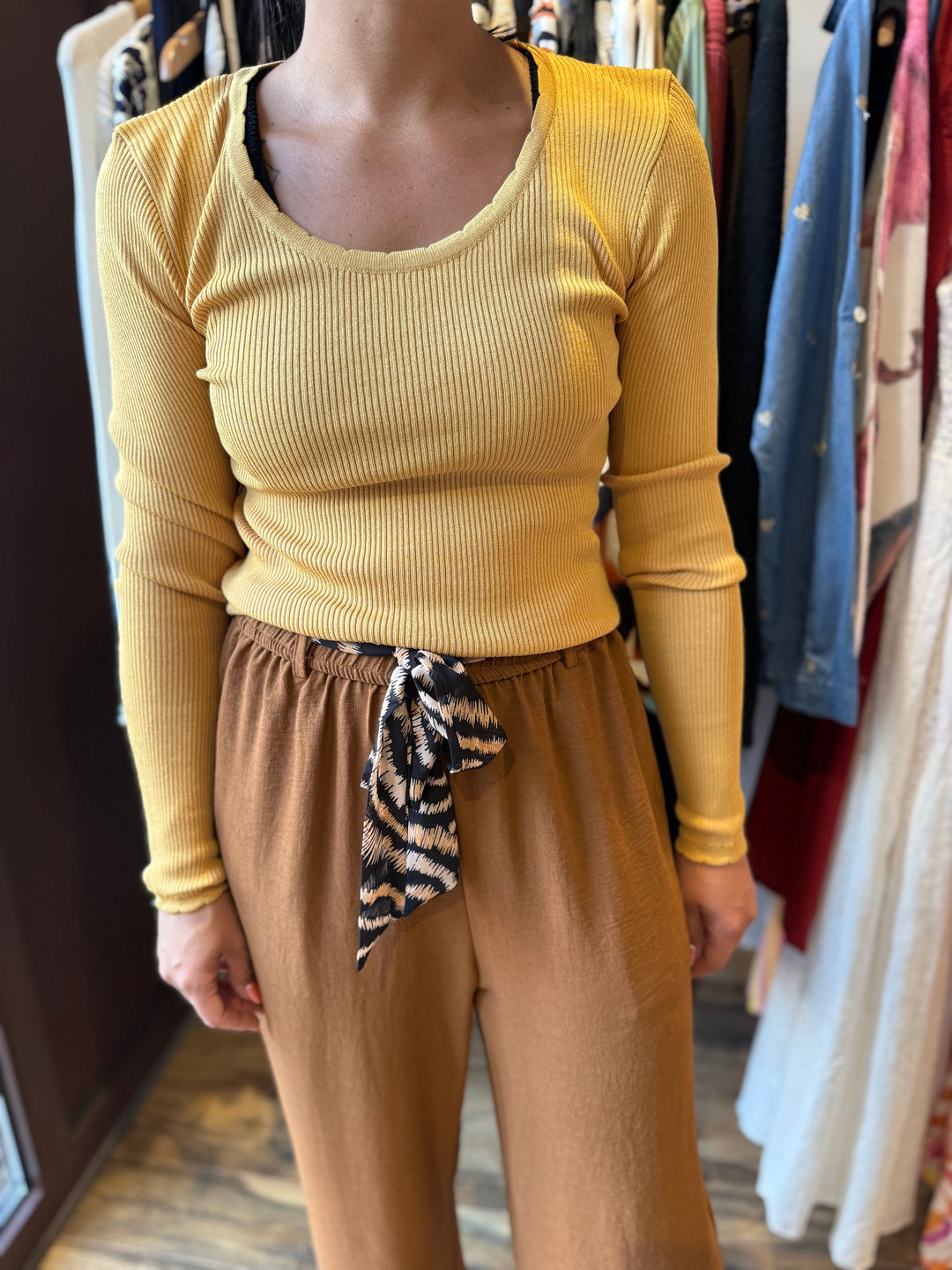 Pull fin Sinah moutarde