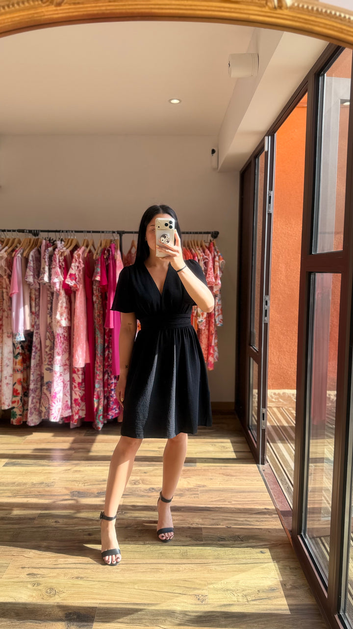 Robe courte Anail noir (PRÉCOMMANDE expédition 13 Mai