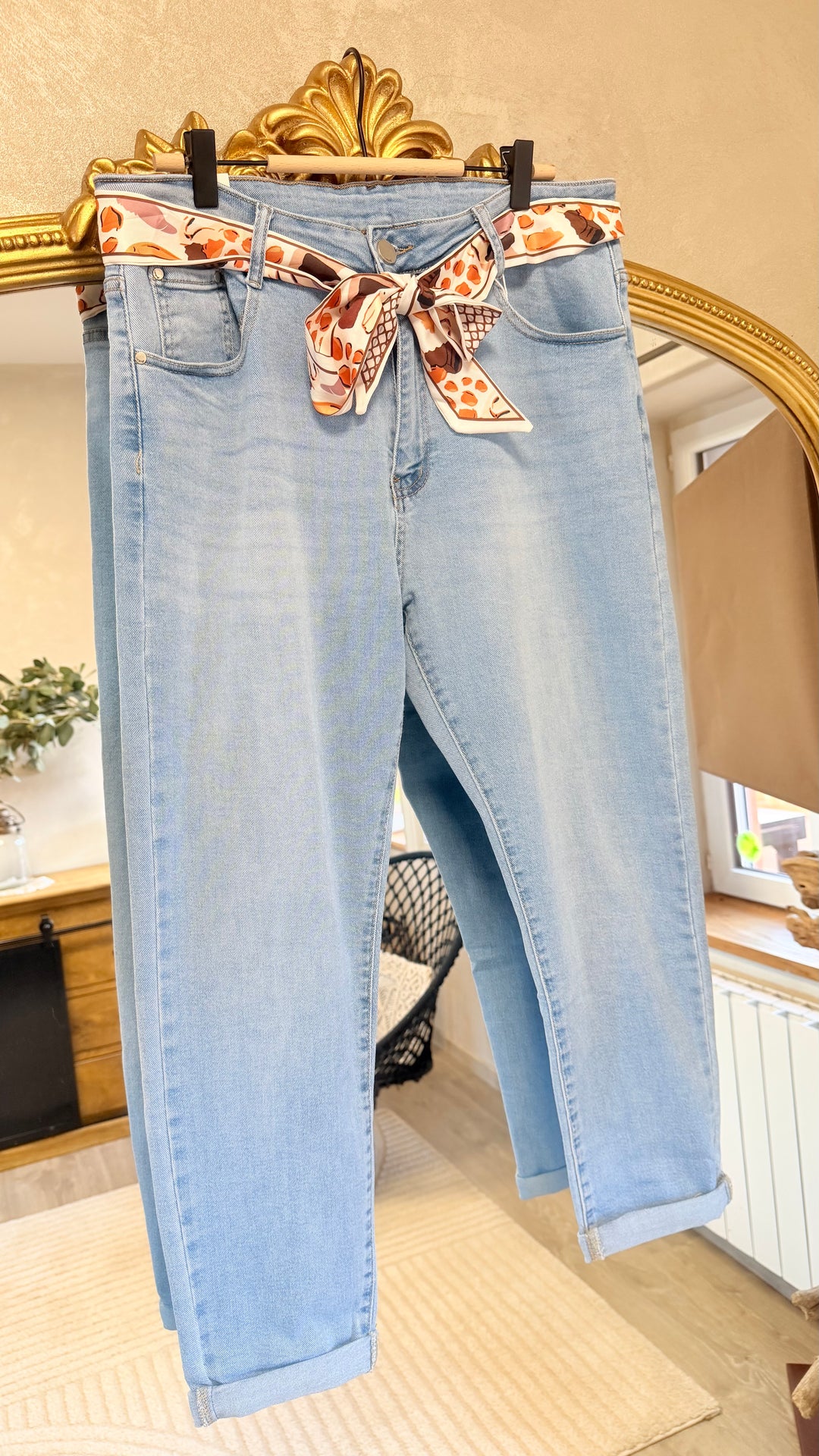 Jean Ales CURVY