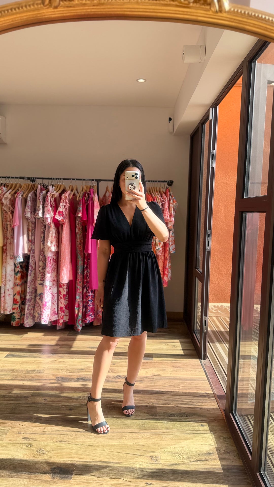 Robe courte Anail noir (PRÉCOMMANDE expédition 13 Mai