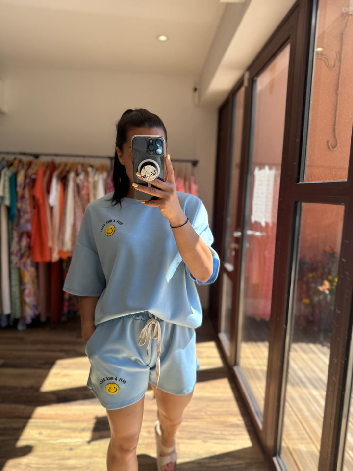 Ensemble smiley bleu