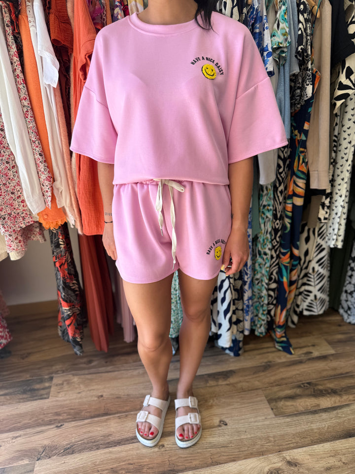 Ensemble smiley rose